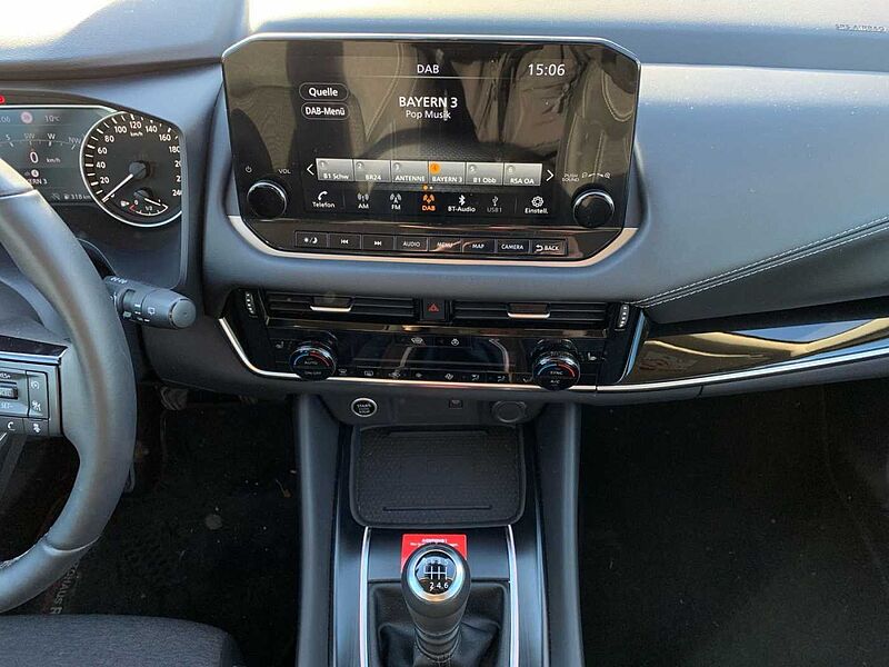 Nissan Qashqai J12 1.3 LED, Klima, Kamera - N-Connecta