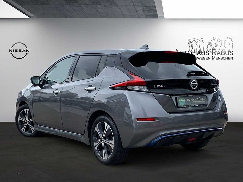 Nissan Leaf 40 kWh Tekna Navi DAB Kamera SHZ LED PDC