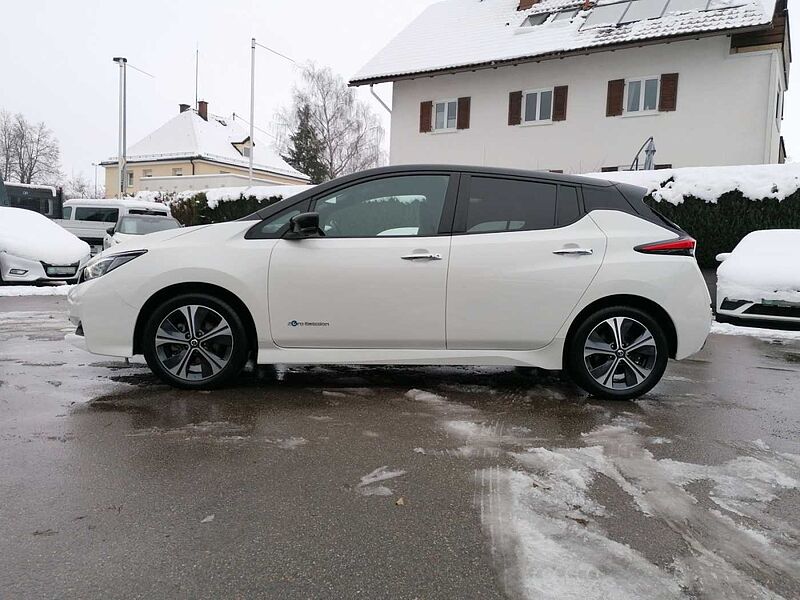 Nissan Leaf N-Connecta Navi SHZ PDC R-Kamera 2-Farben