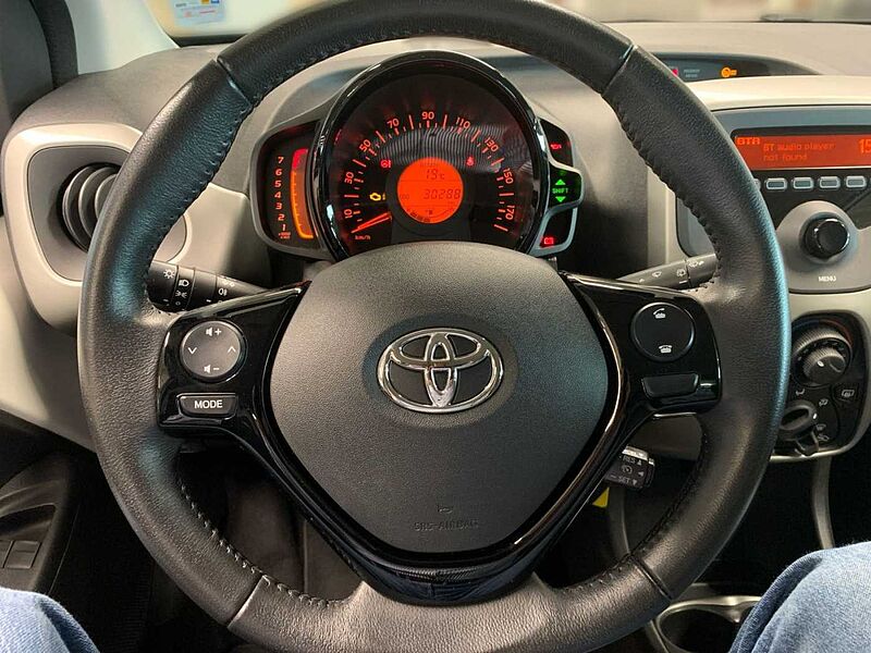 Toyota Aygo 1.0 x Bluetooth ZV Radio