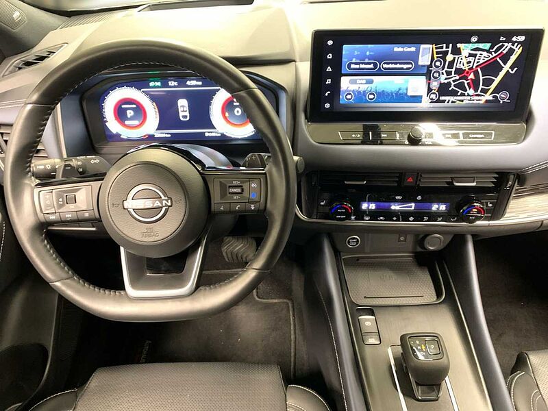 Nissan Qashqai 1.3 4x4 AT Tekna+ Pano Navi 360° SHZ PDC