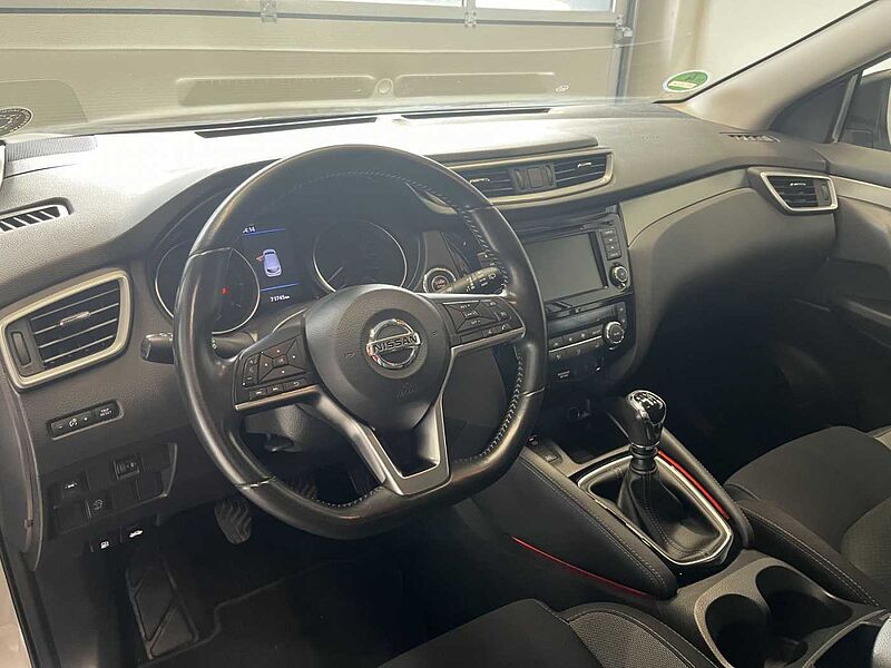 Nissan Qashqai 1.3 Schaltgetriebe - N-Connecta