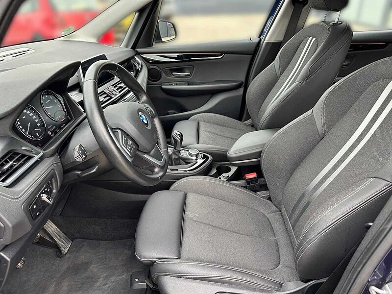 BMW 216 i 1.5 GrandTourer Sport Line LED Navi PDC SHZ