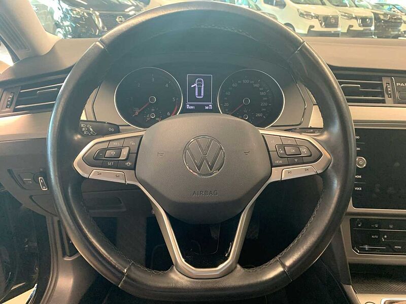 Volkswagen Passat Variant 2.0 TDI Navi SHZ Klima AHK PDC