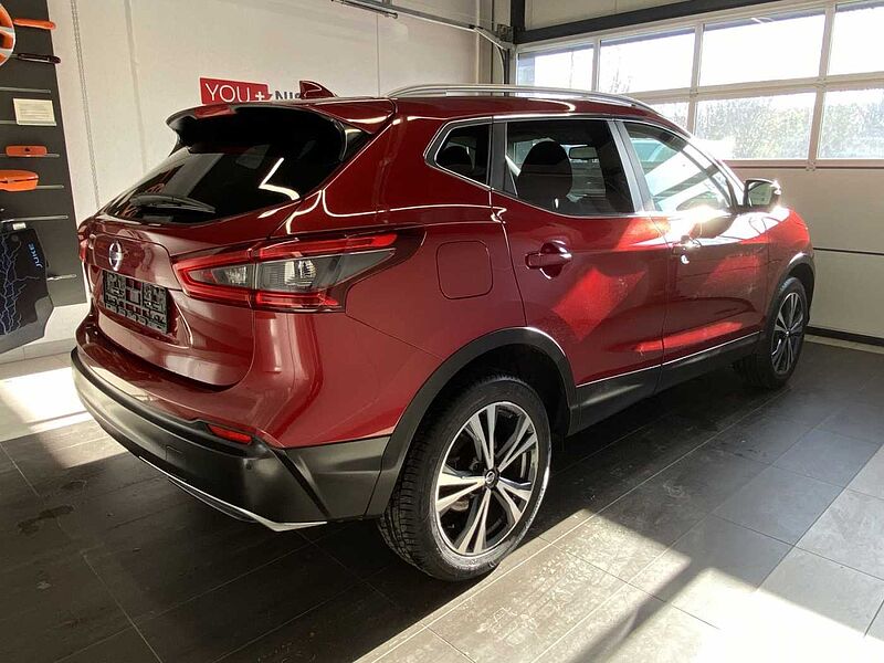 Nissan Qashqai 1.3 DIG-T 6MT - N-CONNECTA - NAVI, Pano