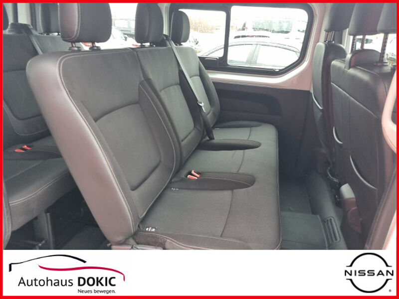 Nissan NV300 Kombi L1H1 2,7t COMFORT 9-Sitzer AHK Navi