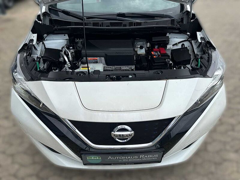 Nissan Leaf 40 KWh N-Connecta LED Navi DAB PDC R-Kamera